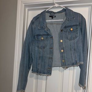 Crop denim jacket with zipper sleeves